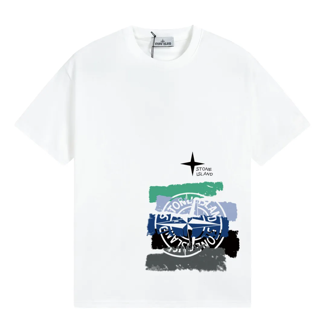 W680#P110💰 2025🆕 Stone lsland/Stone Island Rome Milan Florence city limited edition logo printed short-sleeved T-shirt ⚠️[Original creation with high control of details] - Made of 260 grams of combed cotton double yarn, soft and comfortable to the touch, sweat-absorbent and breathable. - Simple basic and versatile style, original single quality, the first choice for couples. - Made by a large factory, four needles and five threads on the shoulder, neatly arranged High-quality workmanship. - Same style for men and women, very versatile, one piece for each person, details are clearly visible. Color: Black White Size: M L